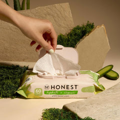 The Honest Company Hydrate and Cleanse Naturally Scented Wipes, Cleansing Multi-Tasking, 99% Water, Plant Based, Hypoallergenic, Aloe Cucumber, 60 Count